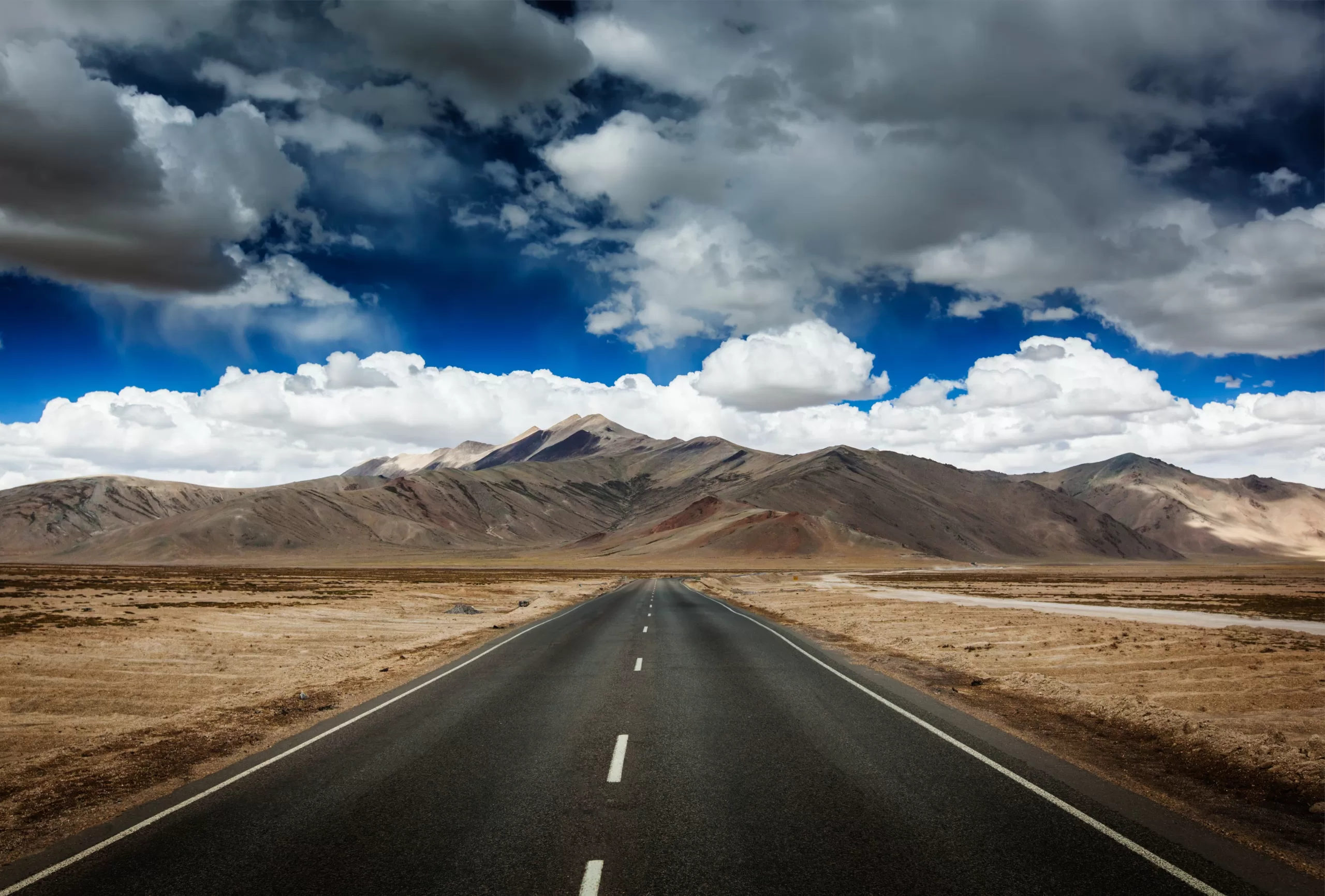 road-plains-himalayas-with-mountains